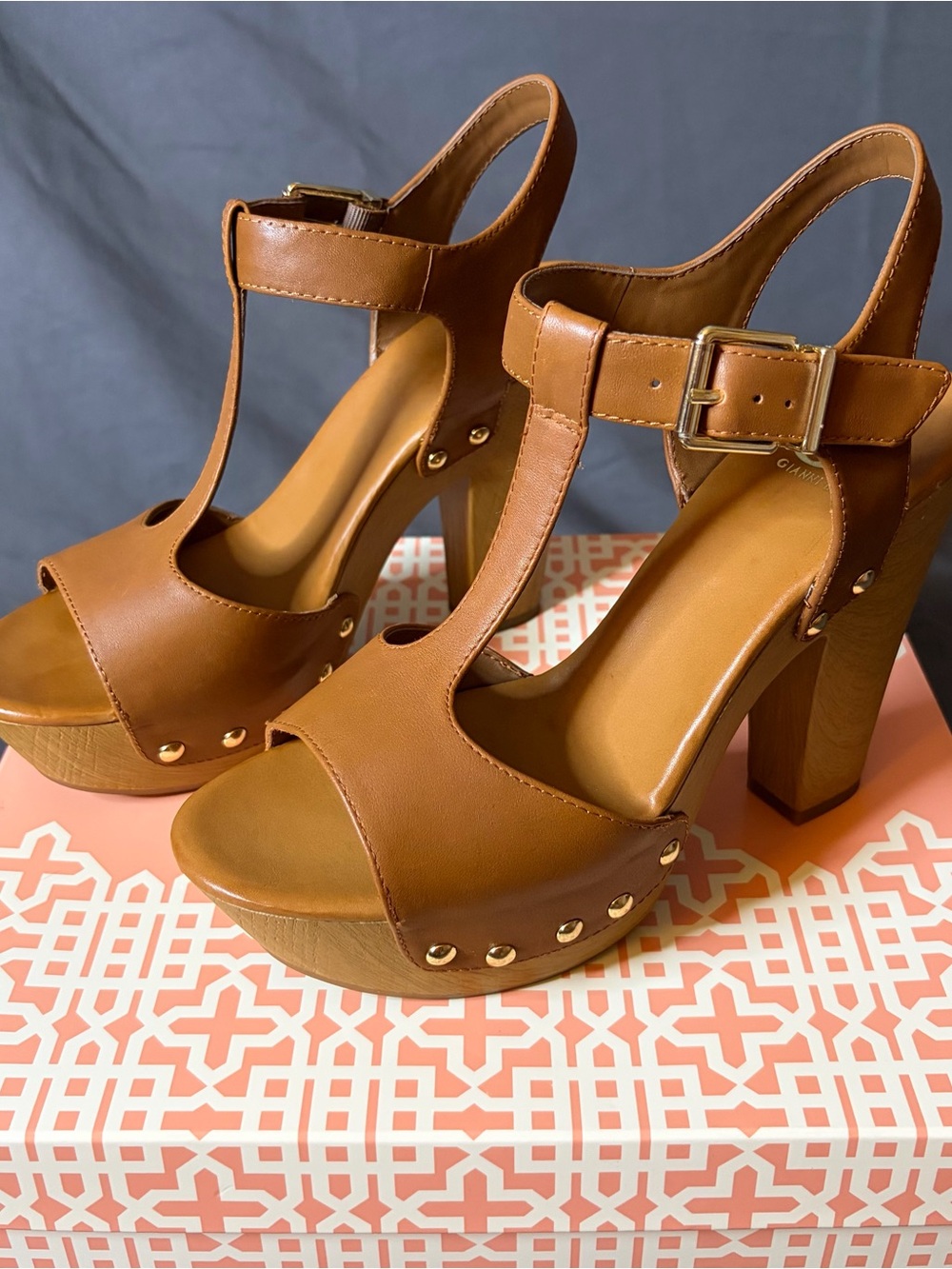 Gianni Bini Enchant Platform T‑Strap Heels in Hampton Tan